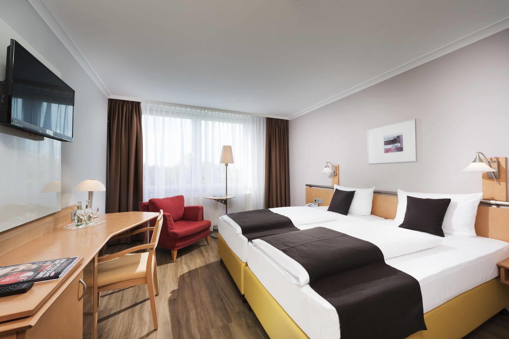 Hotel Essential By Dorint Bremen-Vahr Esterno foto